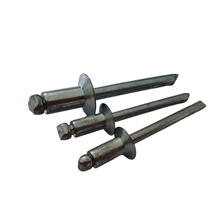 高強度 12mm オープン エンド ブラインド ニット 鉄 カウンターシンク ヘッド DIN 標準の性質